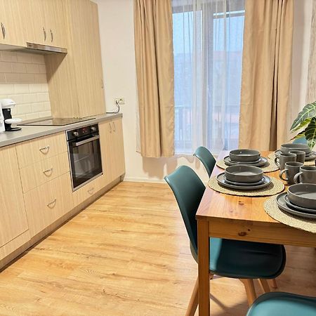Glam Apartments Lipatti Near Iulius Mall And City Center Temesvár Kültér fotó