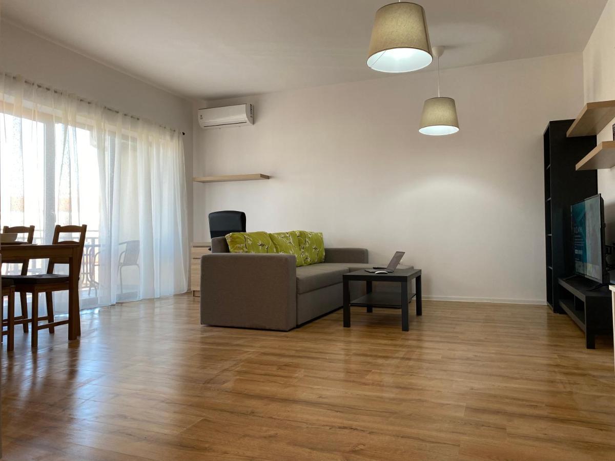 Glam Apartments Lipatti Near Iulius Mall And City Center Temesvár Kültér fotó
