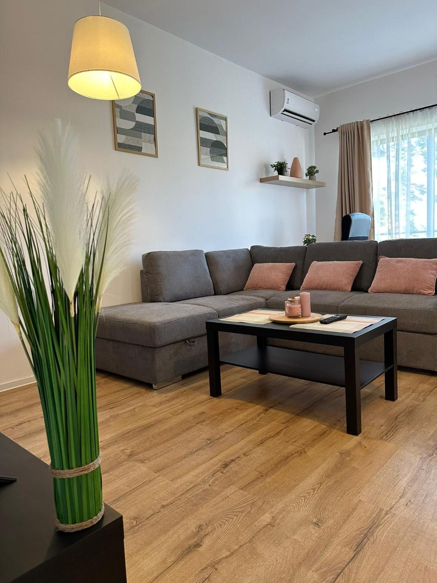 Glam Apartments Lipatti Near Iulius Mall And City Center Temesvár Kültér fotó